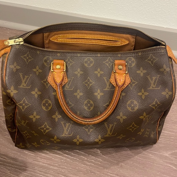Authentic Louis Vuitton Speedy 30 - Picture 8 of 9